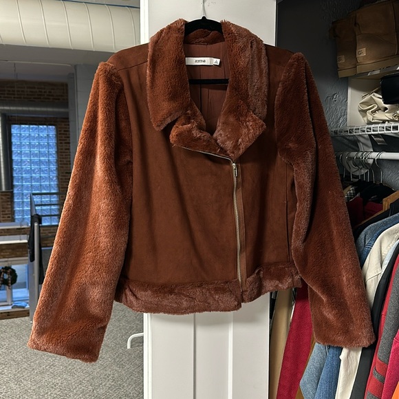 Cozy Faux Fur Moto Jacket - Picture 2 of 8